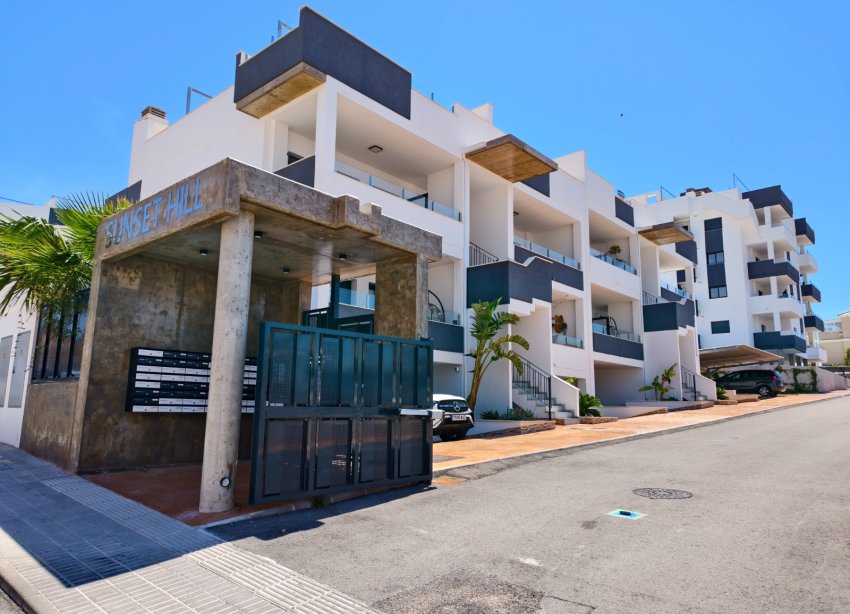 Reventa - Apartamento / Dúplex - Orihuela Costa - Los Altos