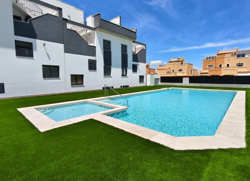 Reventa - Apartamento / Dúplex - Orihuela Costa - Los Altos
