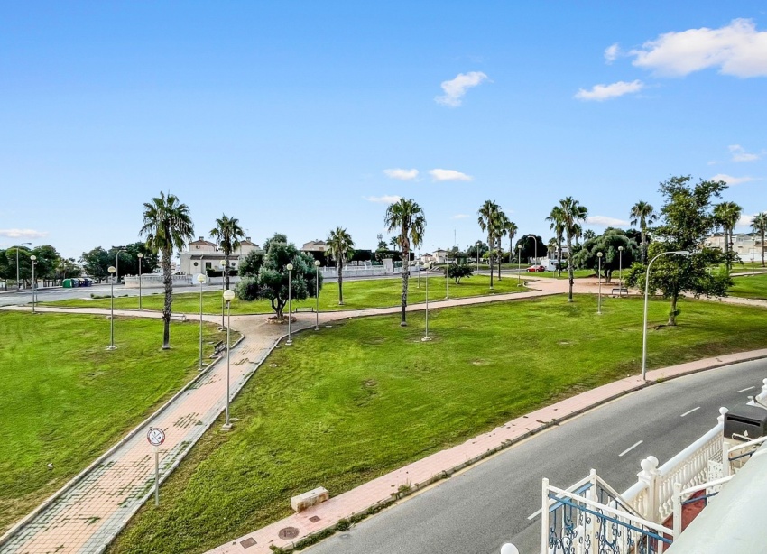 Reventa - Apartamento / Dúplex - Orihuela Costa - Los Altos *