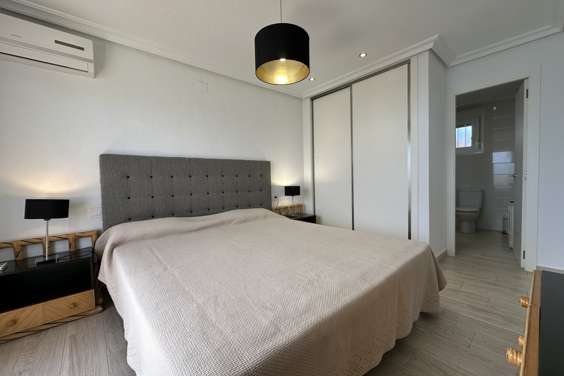 Reventa - Apartamento / Dúplex - Orihuela Costa - Mil Palmeras