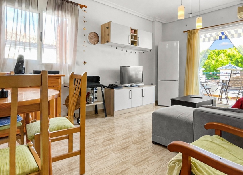 Reventa - Apartamento / Dúplex - Orihuela Costa - Mil Palmeras
