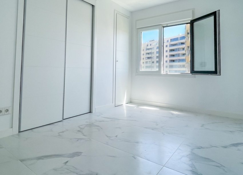 Reventa - Apartamento / Dúplex - Orihuela Costa - Punta Prima