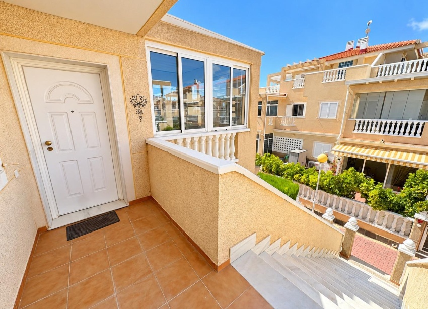 Reventa - Apartamento / Dúplex - Orihuela Costa - Punta Prima