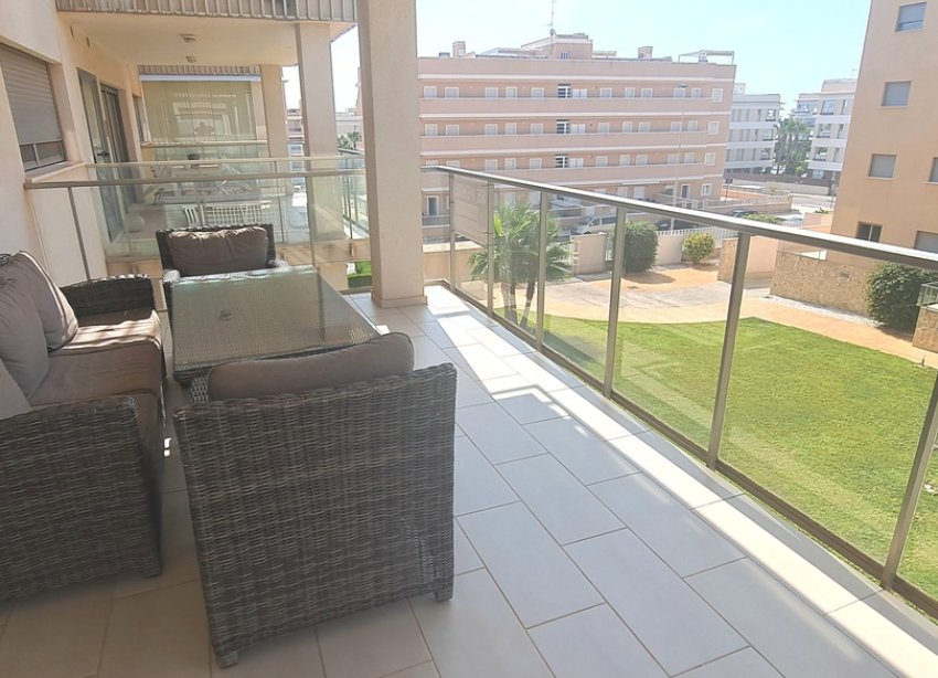 Reventa - Apartamento / Dúplex - Orihuela Costa - Villamartín