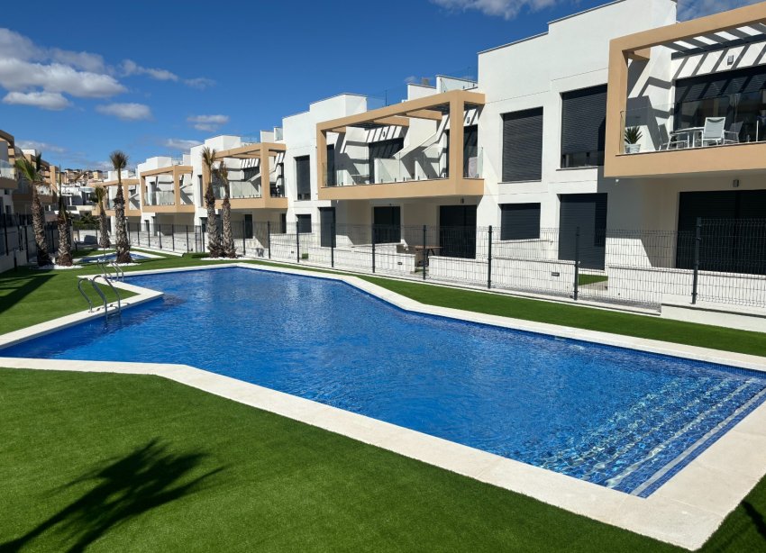 Reventa - Apartamento / Dúplex - Orihuela Costa - Villamartín