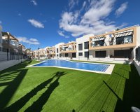Reventa - Apartamento / Dúplex - Orihuela Costa - Villamartín