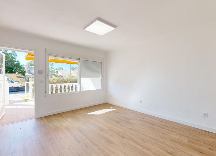 Reventa - Apartamento / Dúplex - Orihuela Costa - Villamartín
