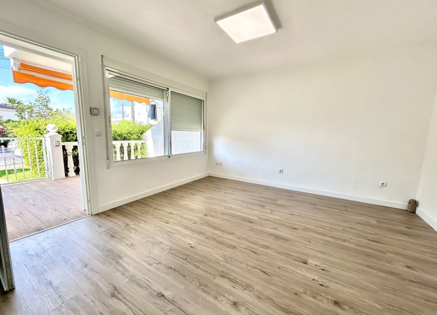 Reventa - Apartamento / Dúplex - Orihuela Costa - Villamartín