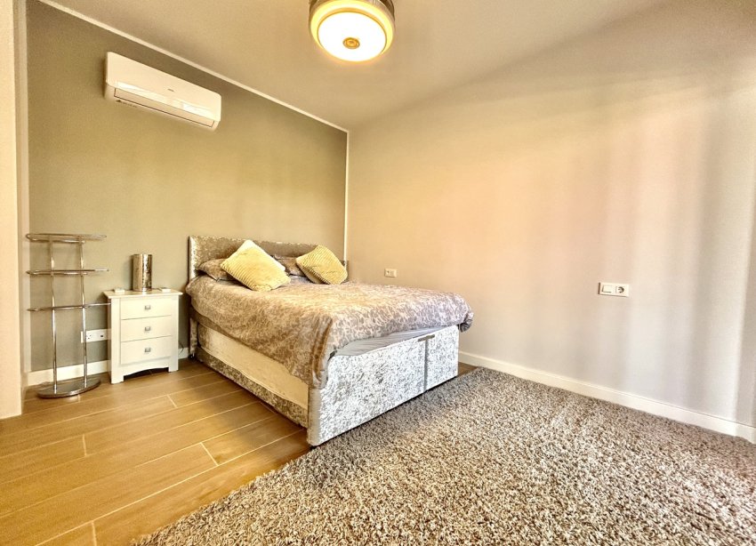 Reventa - Apartamento / Dúplex - Orihuela Costa - Villamartín