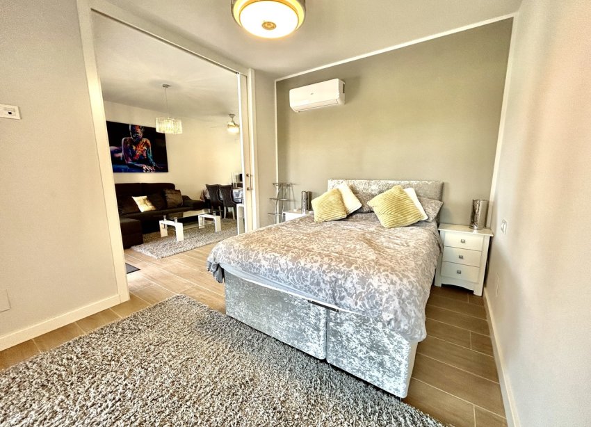 Reventa - Apartamento / Dúplex - Orihuela Costa - Villamartín