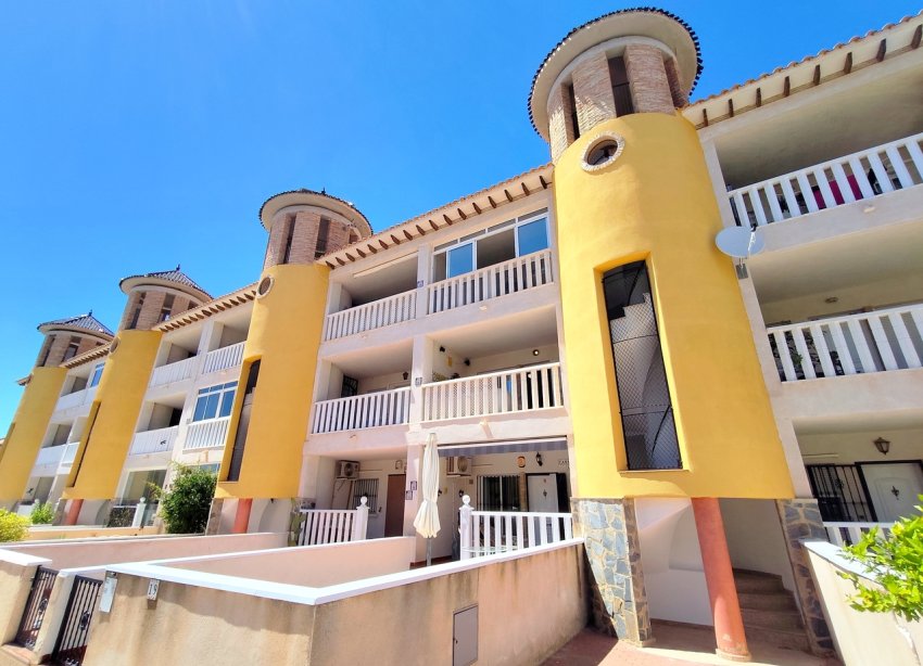 Reventa - Apartamento / Dúplex - Orihuela Costa - Villamartín