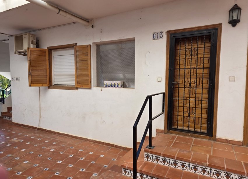 Reventa - Apartamento / Dúplex - Orihuela Costa - Villamartín