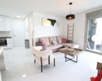 Reventa - Apartamento / Dúplex - Orihuela Costa - Villamartín
