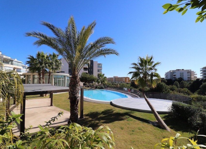 Reventa - Apartamento / Dúplex - Orihuela Costa - Villamartín