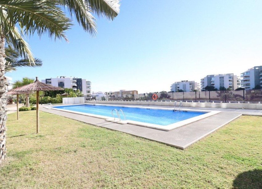 Reventa - Apartamento / Dúplex - Orihuela Costa - Villamartín
