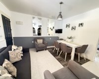 Reventa - Apartamento / Dúplex - Orihuela Costa - Villamartín