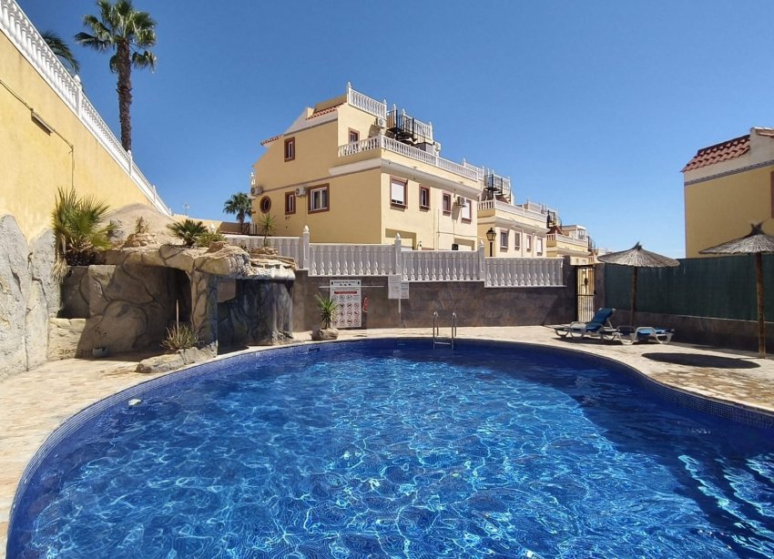 Reventa - Apartamento / Dúplex - Orihuela Costa - Villamartín