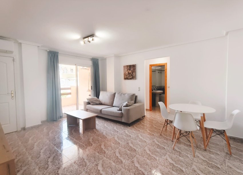 Reventa - Apartamento / Dúplex - Orihuela Costa - Villamartín