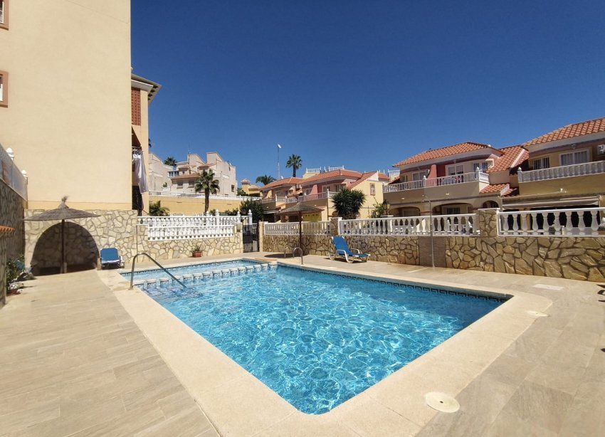 Reventa - Apartamento / Dúplex - Orihuela Costa - Villamartín