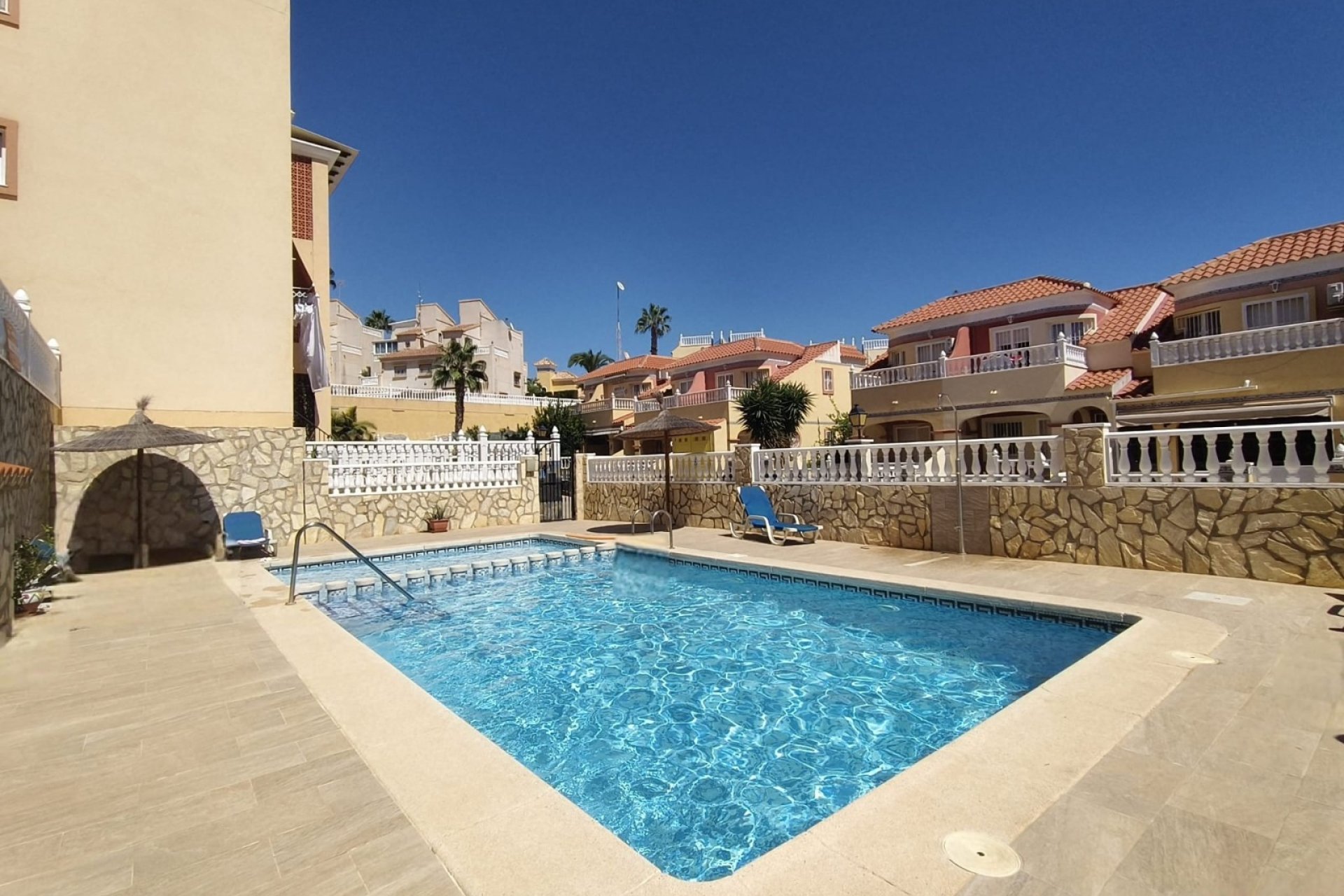 Reventa - Apartamento / Dúplex - Orihuela Costa - Villamartín