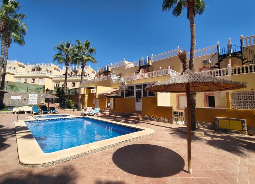 Reventa - Apartamento / Dúplex - Orihuela Costa - Villamartín