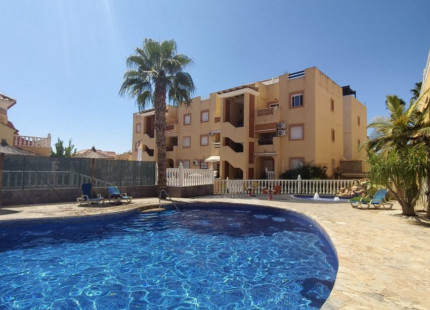 Reventa - Apartamento / Dúplex - Orihuela Costa - Villamartín