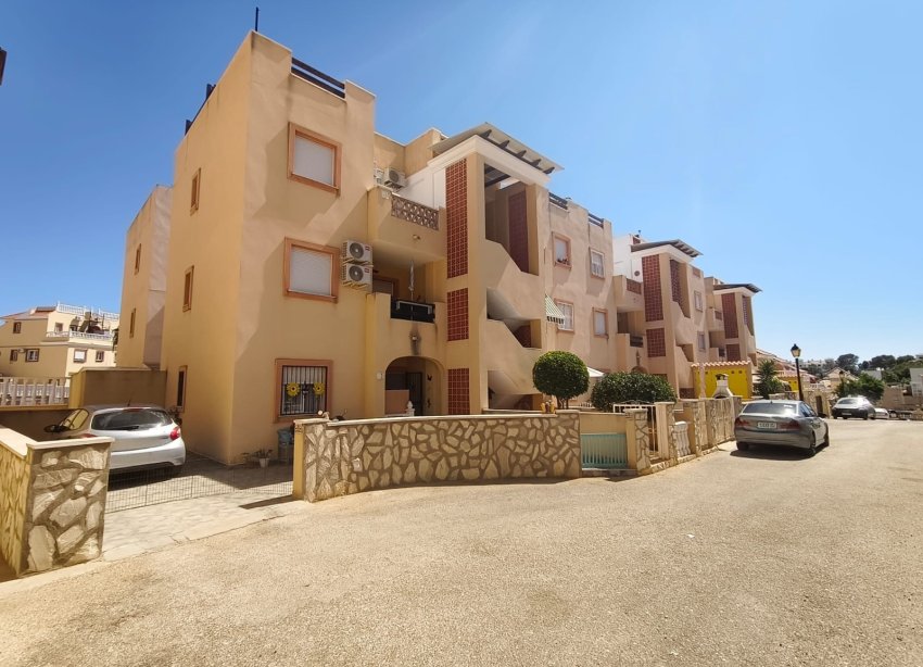 Reventa - Apartamento / Dúplex - Orihuela Costa - Villamartín