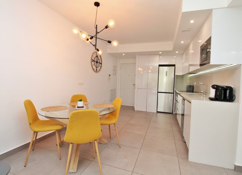 Reventa - Apartamento / Dúplex - Orihuela Costa - Villamartín