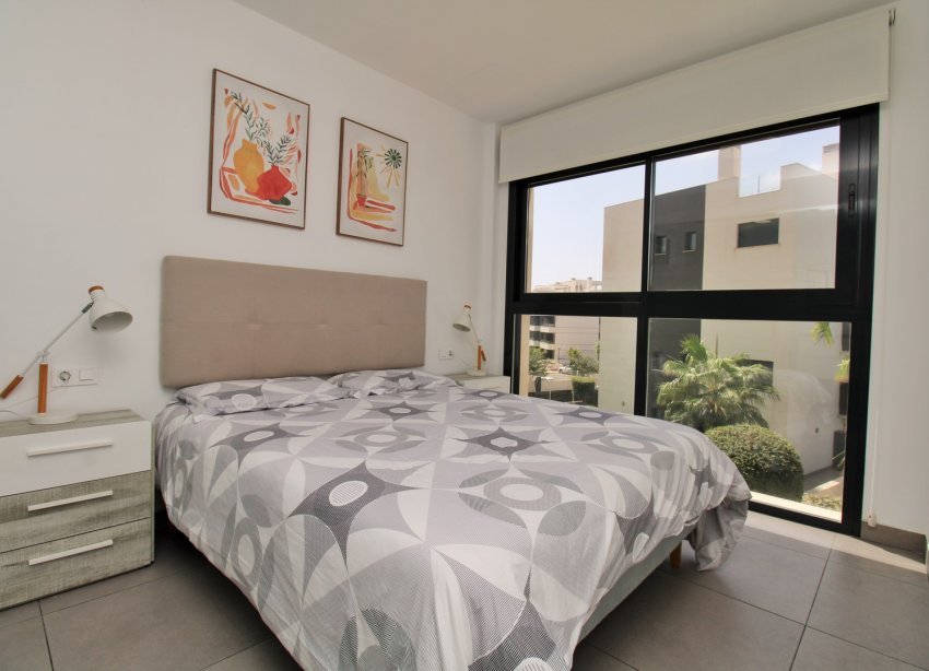 Reventa - Apartamento / Dúplex - Orihuela Costa - Villamartín