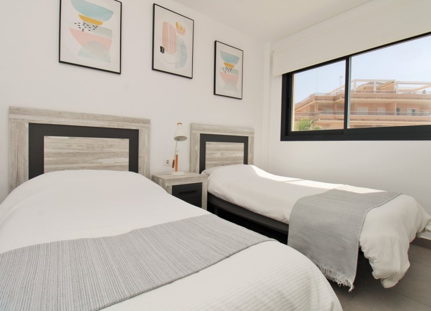 Reventa - Apartamento / Dúplex - Orihuela Costa - Villamartín