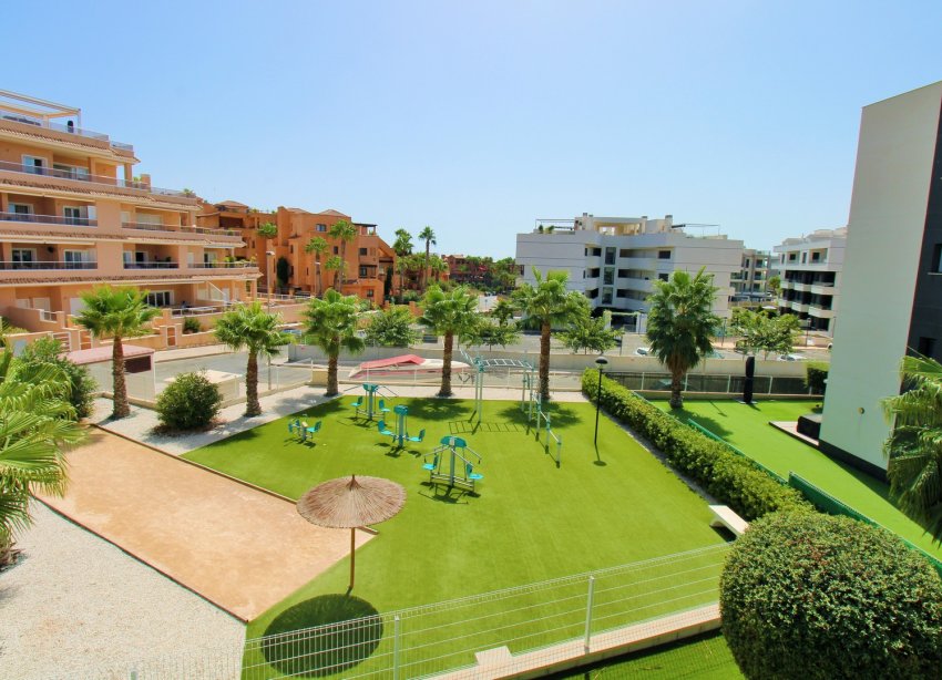 Reventa - Apartamento / Dúplex - Orihuela Costa - Villamartín