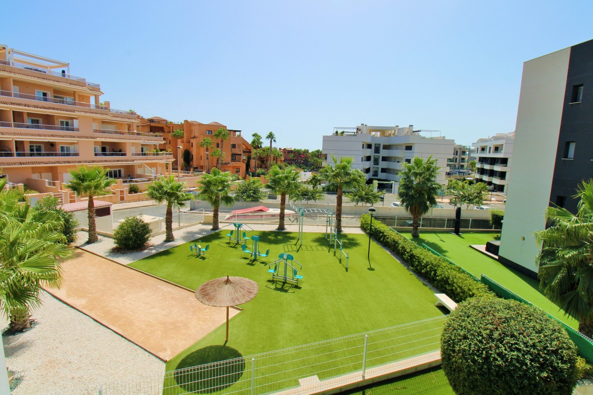 Reventa - Apartamento / Dúplex - Orihuela Costa - Villamartín