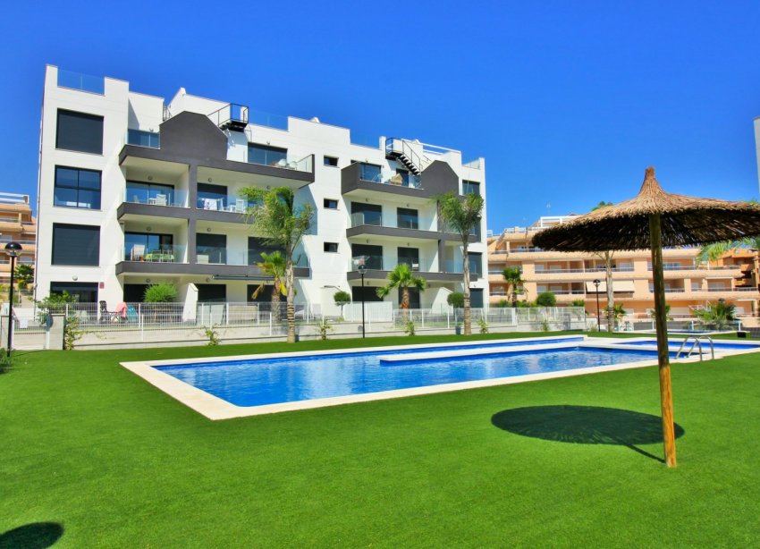 Reventa - Apartamento / Dúplex - Orihuela Costa - Villamartín