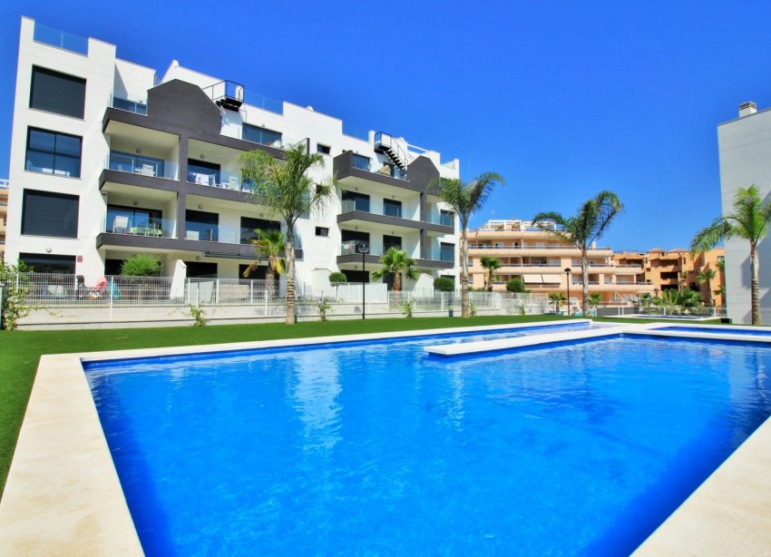 Reventa - Apartamento / Dúplex - Orihuela Costa - Villamartín