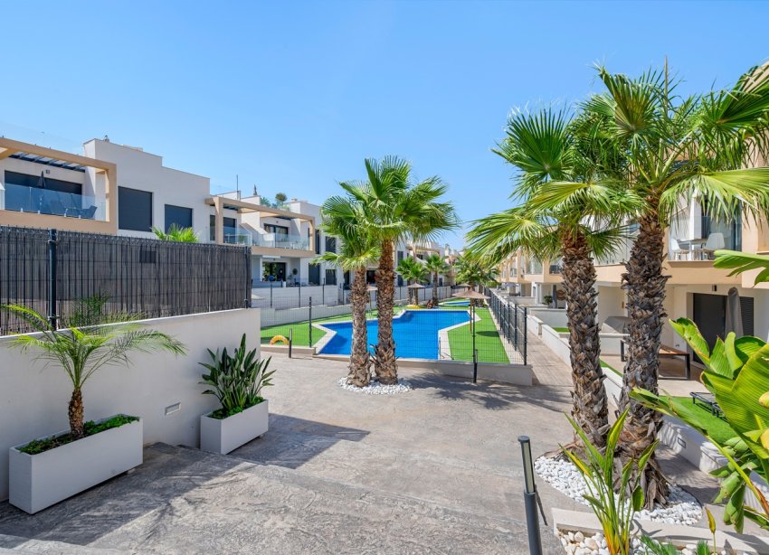 Reventa - Apartamento / Dúplex - Orihuela Costa - Villamartín