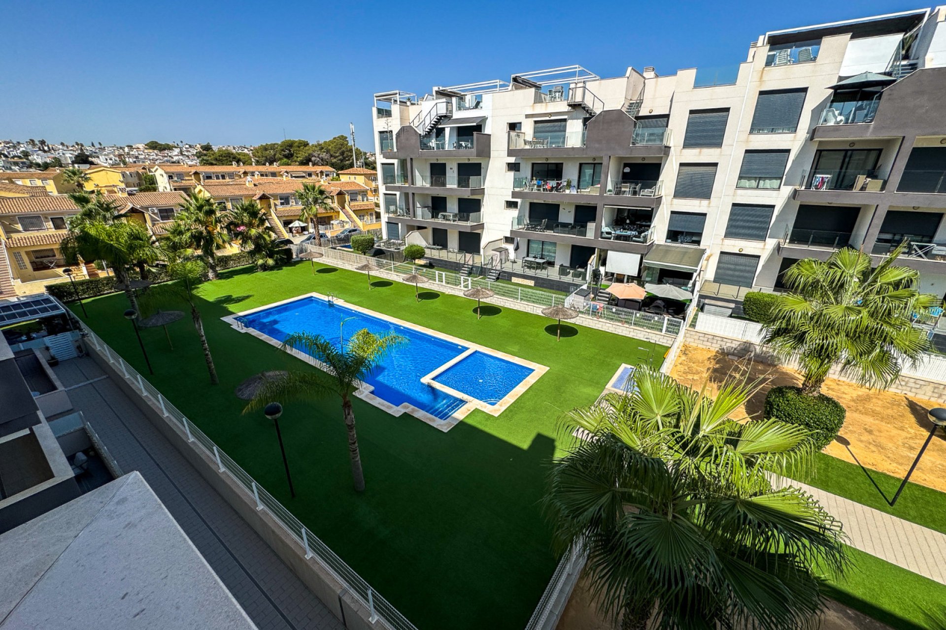 Reventa - Apartamento / Dúplex - Orihuela Costa - Villamartín