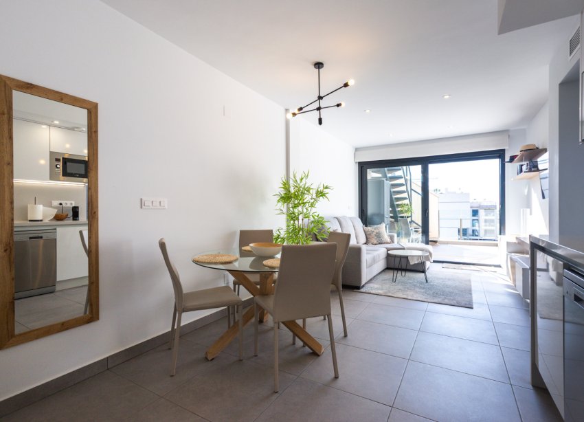 Reventa - Apartamento / Dúplex - Orihuela Costa - Villamartín