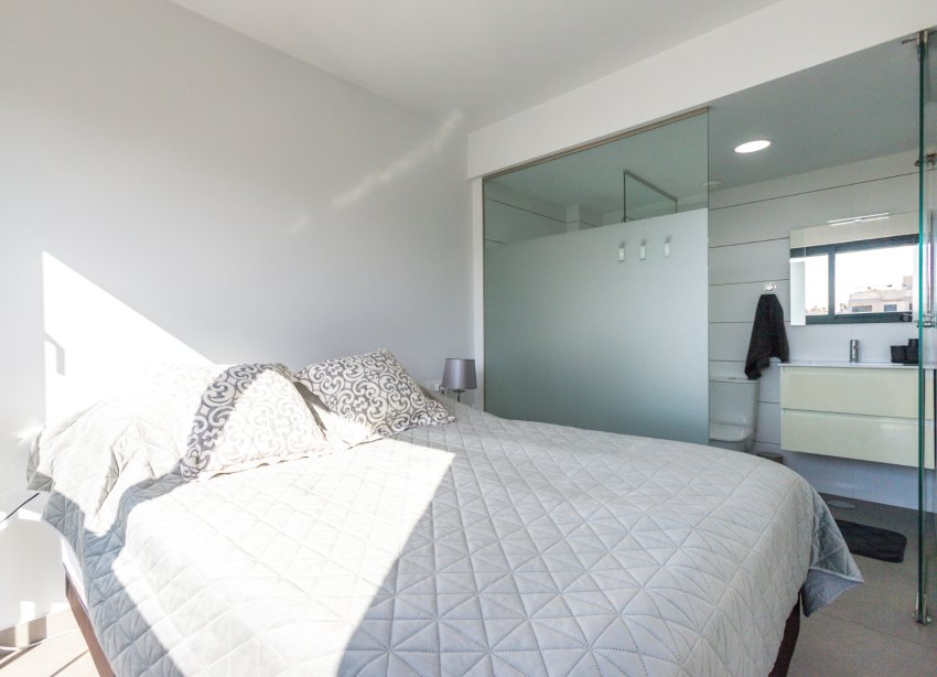 Reventa - Apartamento / Dúplex - Orihuela Costa - Villamartín