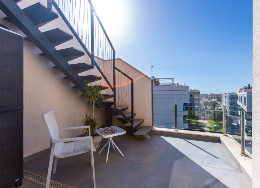 Reventa - Apartamento / Dúplex - Orihuela Costa - Villamartín
