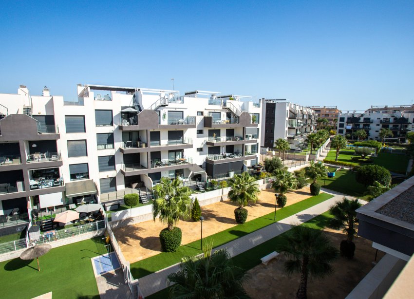 Reventa - Apartamento / Dúplex - Orihuela Costa - Villamartín