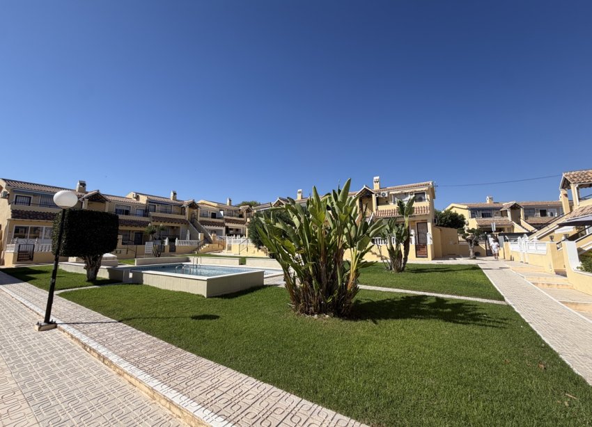Reventa - Apartamento / Dúplex - Orihuela Costa - Villamartín