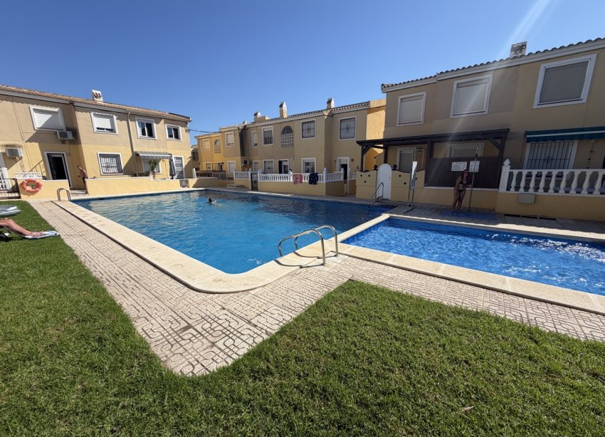 Reventa - Apartamento / Dúplex - Orihuela Costa - Villamartín