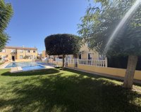 Reventa - Apartamento / Dúplex - Orihuela Costa - Villamartín