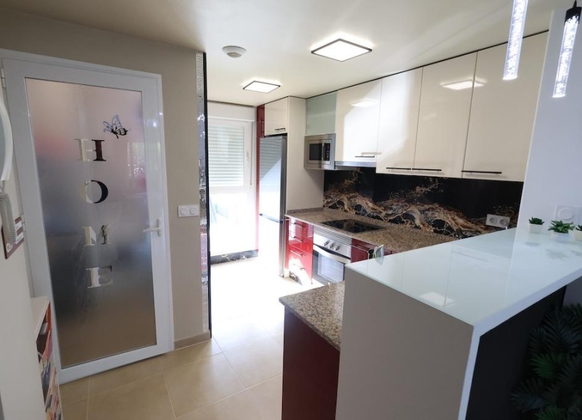 Reventa - Apartamento / Dúplex - Orihuela Costa - Villamartín