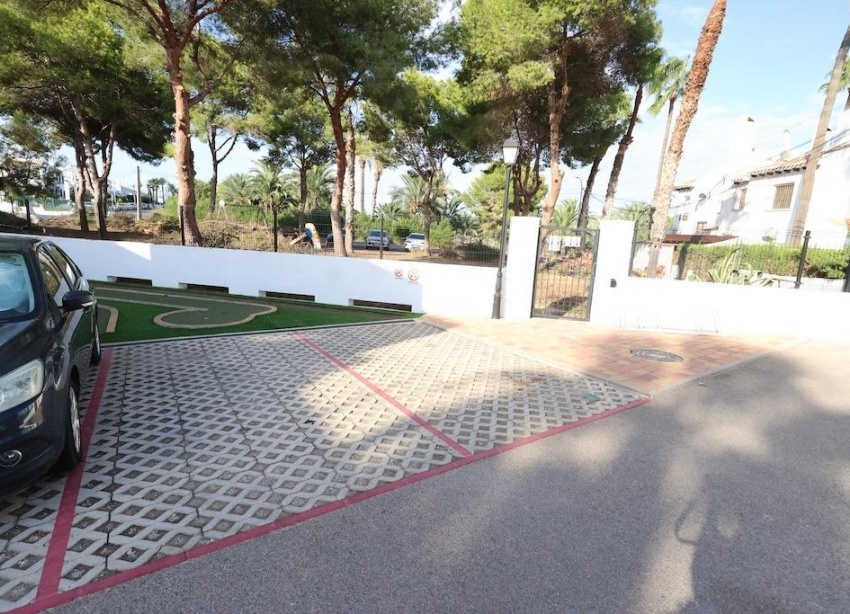 Reventa - Apartamento / Dúplex - Orihuela Costa - Villamartín