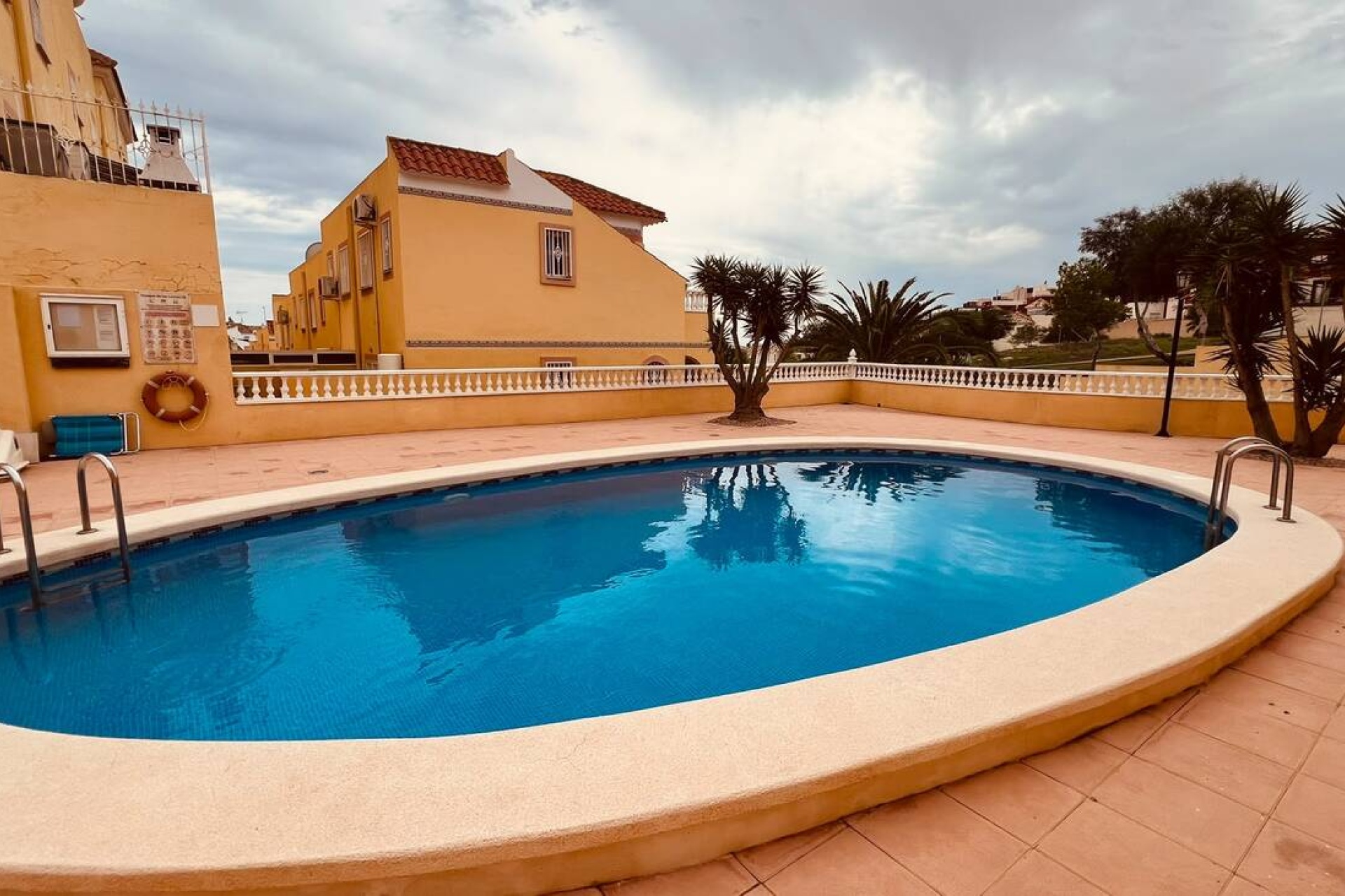 Reventa - Apartamento / Dúplex - Orihuela Costa - Villamartín
