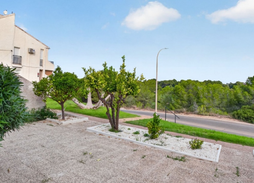 Reventa - Apartamento / Dúplex - Orihuela Costa - Villamartín