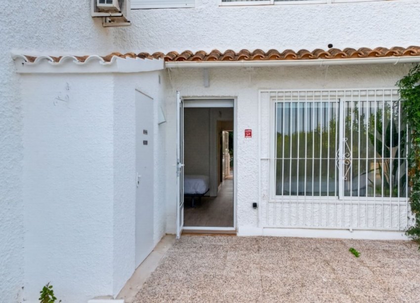 Reventa - Apartamento / Dúplex - Orihuela Costa - Villamartín