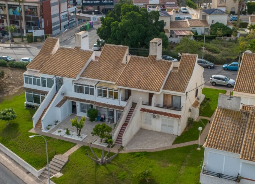 Reventa - Apartamento / Dúplex - Orihuela Costa - Villamartín