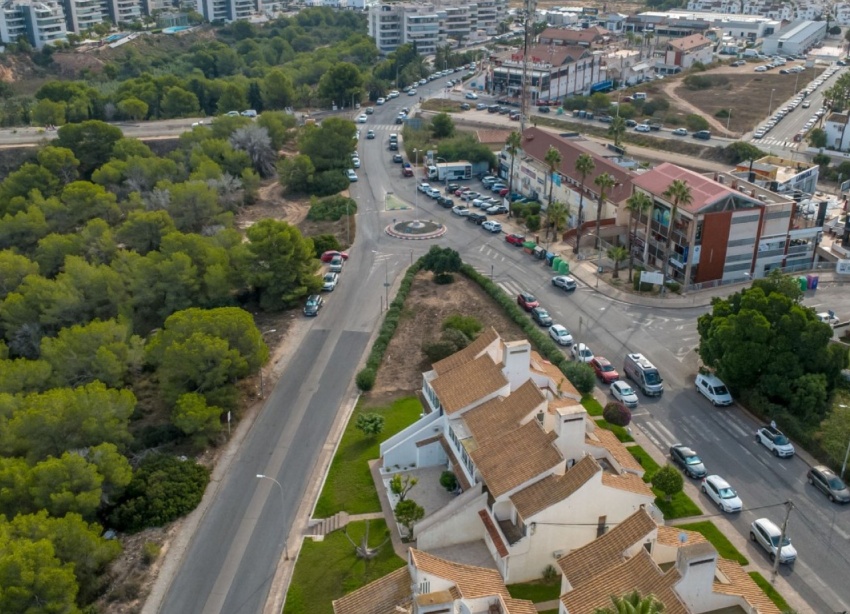 Reventa - Apartamento / Dúplex - Orihuela Costa - Villamartín